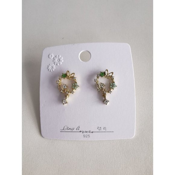 Brand New 14K Gold Plated Butterfly Flower Crystal Earrngs - Picture 7 of 8